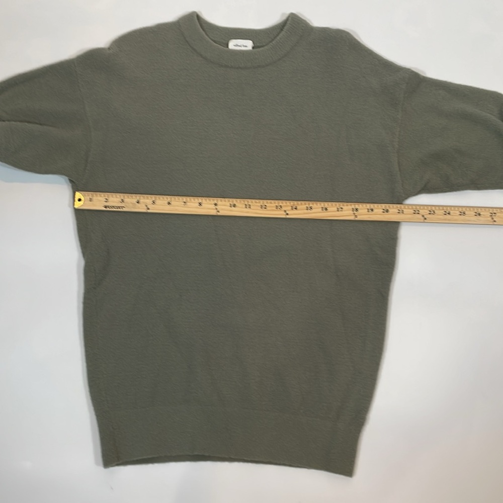 Aritzia Wilfred Free Relaxed Fit Sweater Size S Crewneck Sage Green Super Soft - Picture 5 of 9